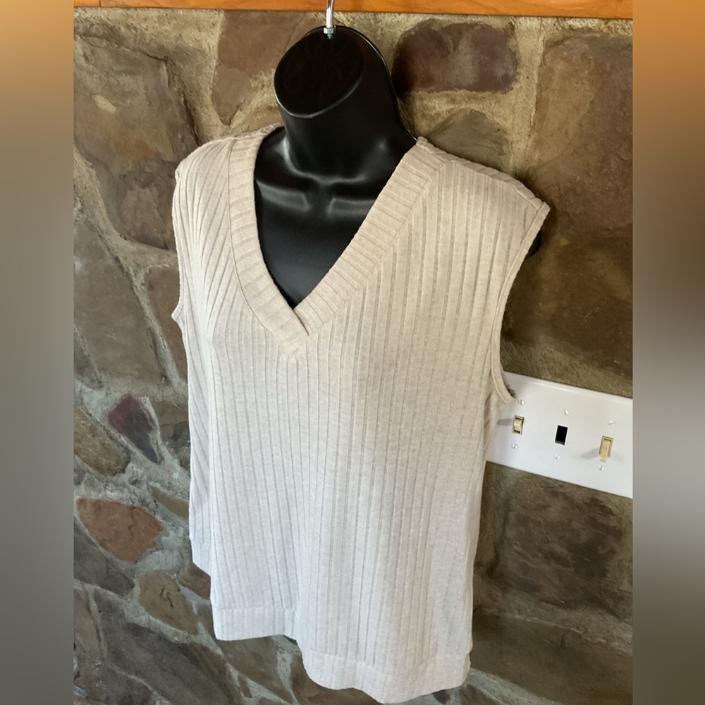 Sampeel Cream Ribbed V Neck Womens Tank Top Size LG Poly Rayon Spandex Stretch